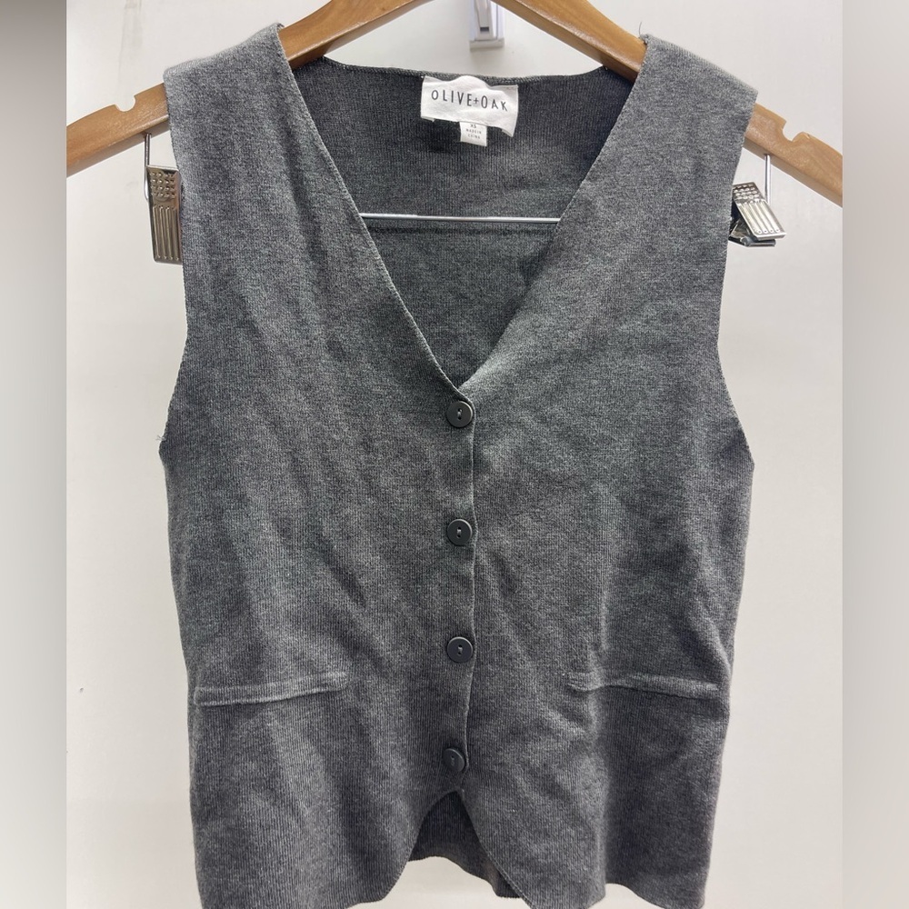 Olive & Oak Gray Button Down‎ Vest